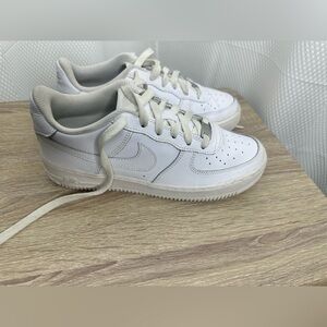 Youth NIKE AIR FORCE 1 White Size 6.5 AF1
